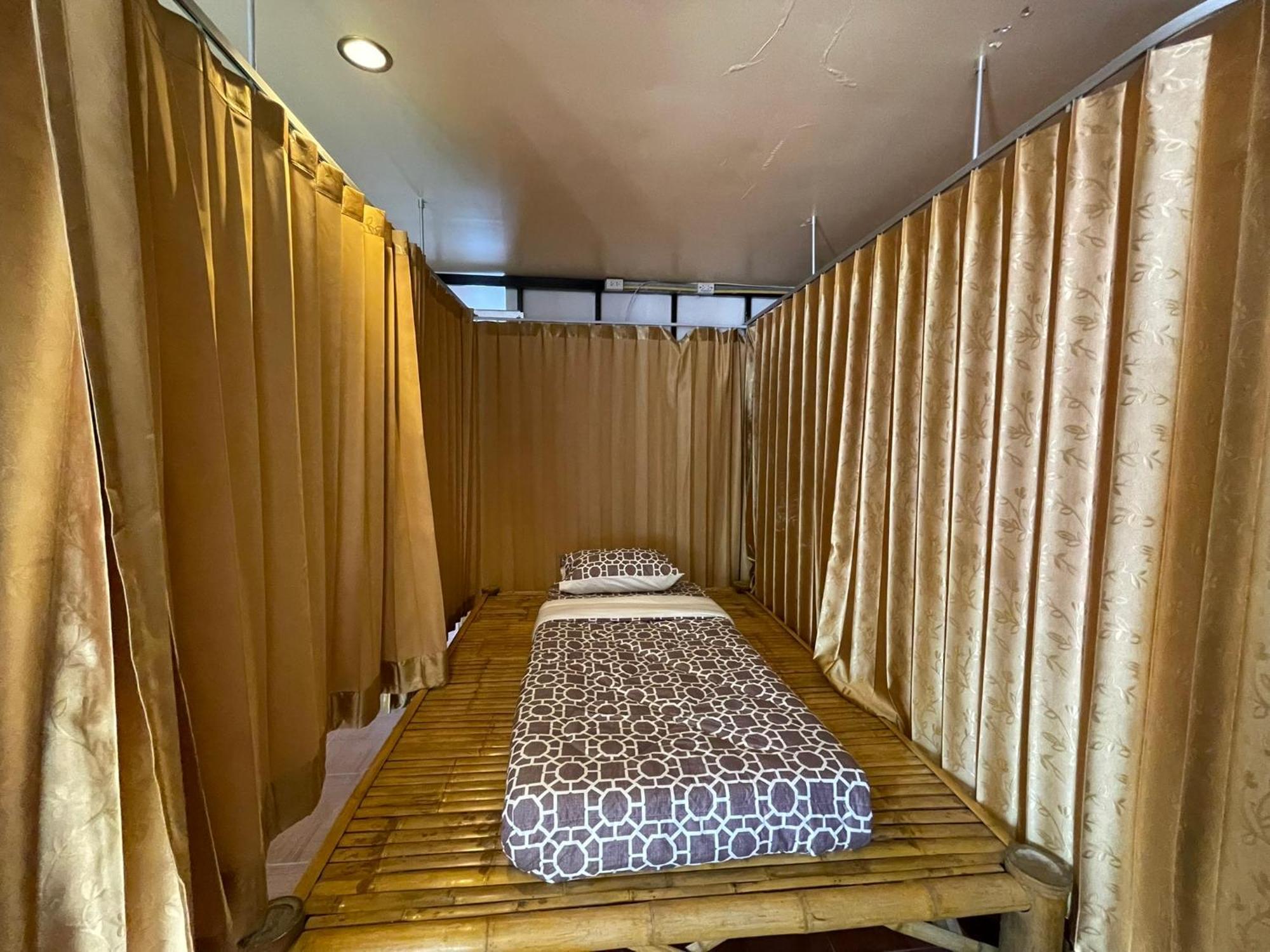 Passion Nai Harn Bed & Breakfast Стая снимка
